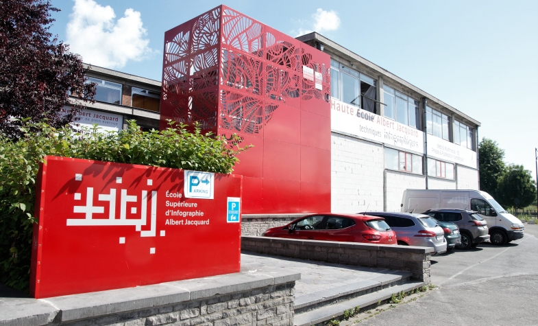 La haute école Albert Jacquard sur le site des cadets